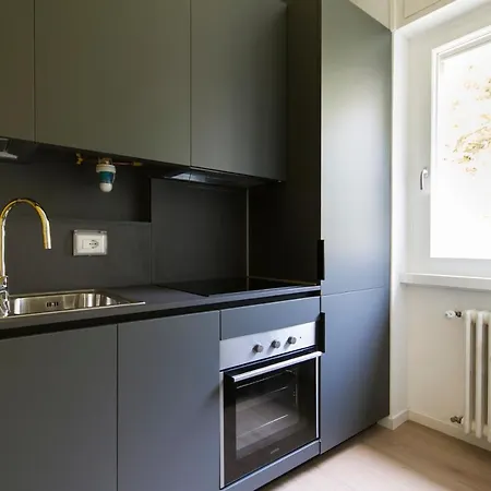 Youhosty - Solari 43 Apartment